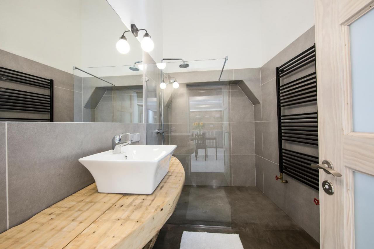 Stylish Studio Apartment In The Heart Of Rīga Exterior foto