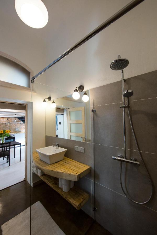 Stylish Studio Apartment In The Heart Of Rīga Exterior foto
